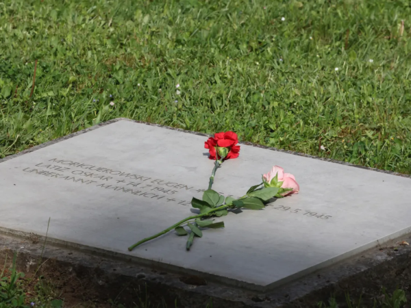 配资坊 这个日子，人类不应该忘记